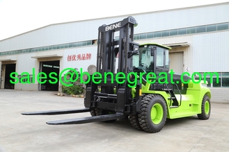 China. Camioneta elevadora diésel de 30 toneladas con transmisión hidráulica proveedor