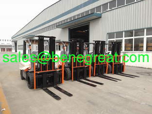 China. Empilhadeira diesel com capacidade de 6600lbs isuzu motor 3ton empilhadeira com transmissão hidráulica proveedor