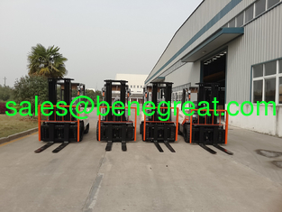 China. nueva de marca 2.5t del gasóleo montacargas FD25T montacargas 2.5t del gasóleo montacargas con motor ISUZU C240 precio proveedor