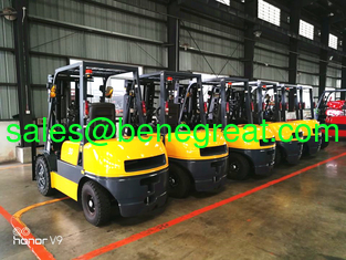 China. 3Camión elevador diésel de 0,0 toneladas con motor Isuzu, camión elevador de 3,0 toneladas con mástil triplex proveedor