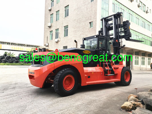 China. 30ton to 35ton heavy diesel forklift with cabin 35ton container reach stacker35ton container forklift proveedor