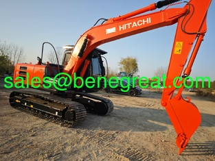 China. Excavadora HITACHI de segunda mano para la venta Usada de color rojo HITACHI ZX130H Excavadora con 1225 horas proveedor