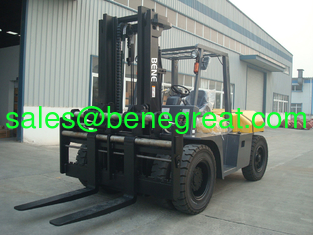 China. Camión elevador BENE de 10 toneladas VS Camión elevador diesel TCM de 10 toneladas con mástil libre proveedor