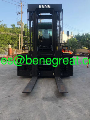 Carretilla elevadora diésel BENE de 25 toneladas, apilador de alcance para contenedores de 25 a 28 toneladas/30 toneladas con motor Cummins proveedor