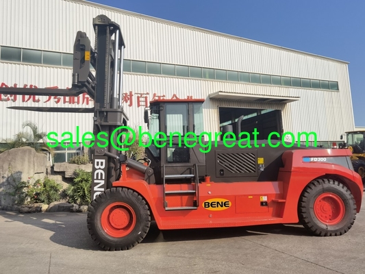Camioneta elevadora FD300 de 6,5 metros de radio de giro Camión elevador diésel con cambio lateral y tenedor de 2500 mm proveedor