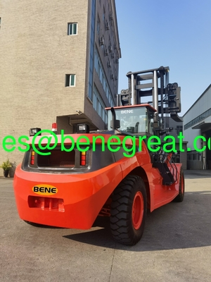 Camión elevador de 30 toneladas BENE con motor Cummins de 178 kW con transmisión de potencia hidráulica Camión elevador de carga pesada diesel proveedor