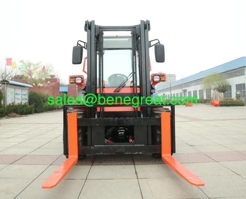 nueva 3 toneladas 3,5 toneladas todo terreno montacargas 4x4WD conducción 3,5 toneladas terreno áspero montacargas para la venta proveedor