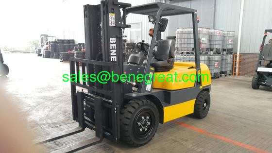 3.0 toneladas de carretilla elevadora diésel con motor Isuzu 3t carretilla elevadora con transmisión hidráulica proveedor