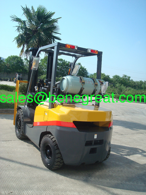 BENE 2.5 toneladas de gas licuado para montacargas 2.5 toneladas de combustible dual para montacargas con motor Nissan K21 proveedor