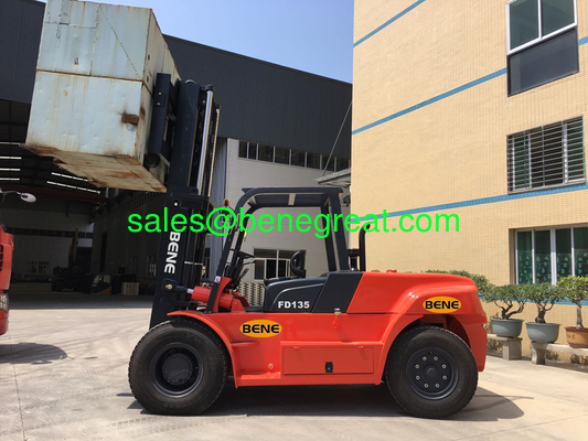 Venta en caliente BENE carretilla elevadora diésel de 13,5 toneladas con motor Cummins proveedor